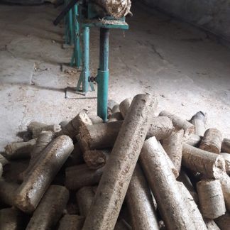 Оборудование, прессы для брикетирования древесины и соломы 500 кг.ч. Вектор BT-60. Польша