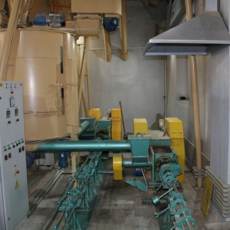 Линия изготовления топливных брикетов и пеллет до 700 кг в час. Wektor BT60 Польша