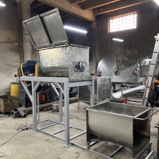 Промышленное оборудование, блендеры для смешивания продуктов 1100 литров