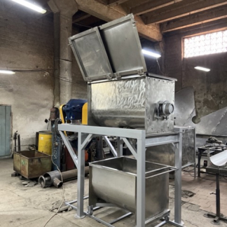 Промышленное оборудование, блендеры для смешивания продуктов 1100 литров