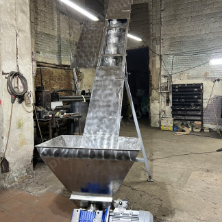 Шнекові транспортери в жолобі з нержавіючої сталі. Виготовлення під замовлення