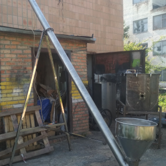 Промислові гвинтові шнекові конвеєри в трубі з нержавіючої сталі D200 L8000. 15т.год.